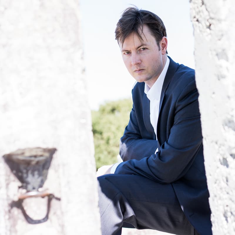 <p>Serious framed</p>